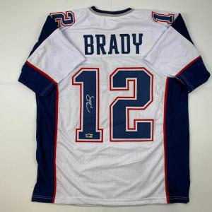 imageFacsimile Autographed Tom Brady New England White Reprint Laser Auto Football Jersey Size Mens XL