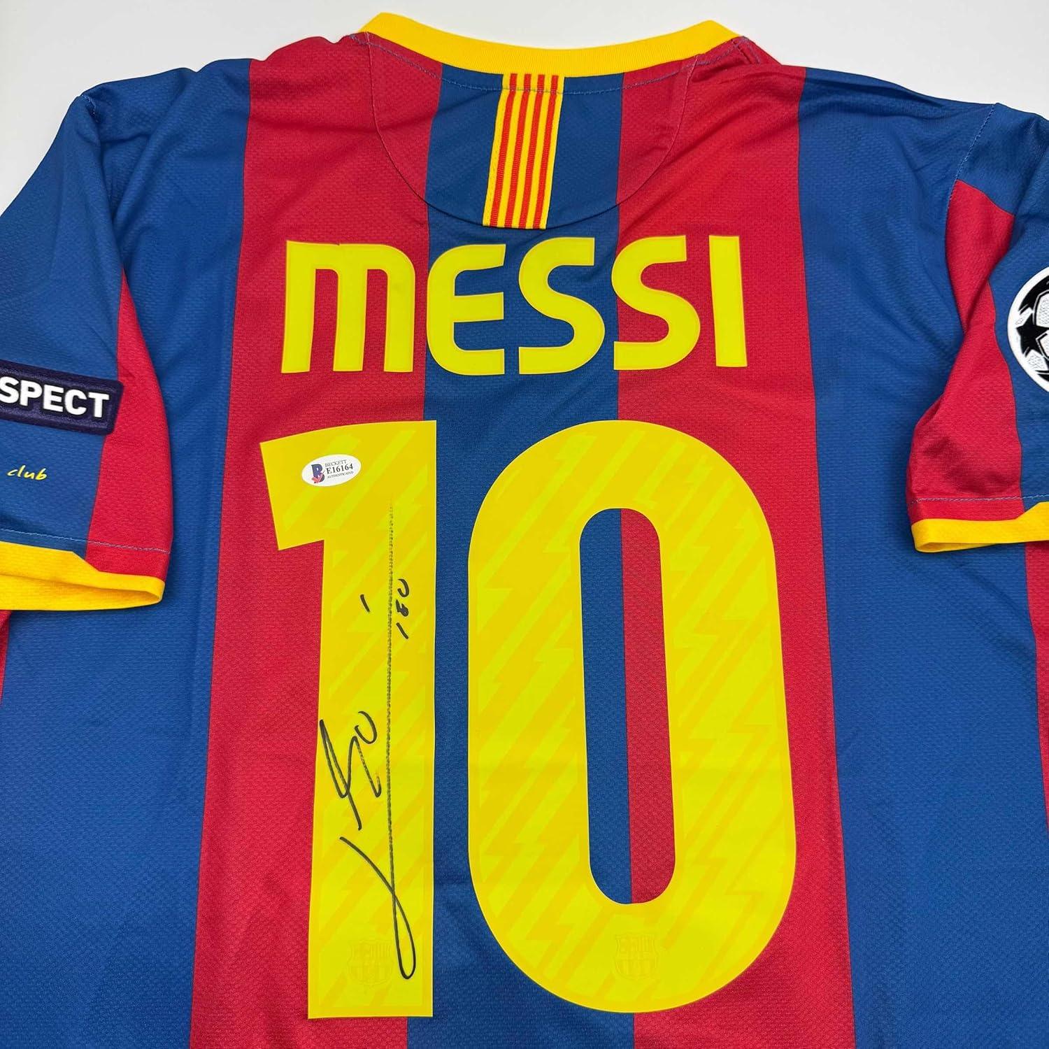 imageAutographedSigned Lionel Leo Messi FC Barcelona Soccer Jersey Beckett BAS COA 3