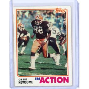 imageVintage 1982 Topps Ozzie Newsome 68 Football Card