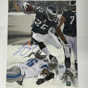 imageAutographedSigned LeSean McCoy Philadelphia Eagles 16x20 Football Photo Beckett BAS COA