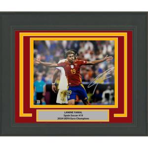 imageFramed AutographedSigned Lamine Yamal Spain 11x14 Soccer World Cup Photo Beckett BAS COA 6