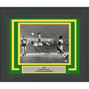 imageFramed AutographedSigned Pele Brazil Soccer Futbol 16x20 Photo Bicycle Kick Beckett BAS Auto