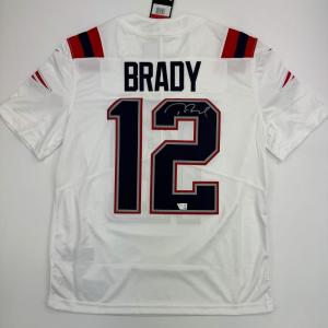imageAutographedSigned Tom Brady New England Patriots White Authentic Nike Limited Football Jersey Fanatics COA